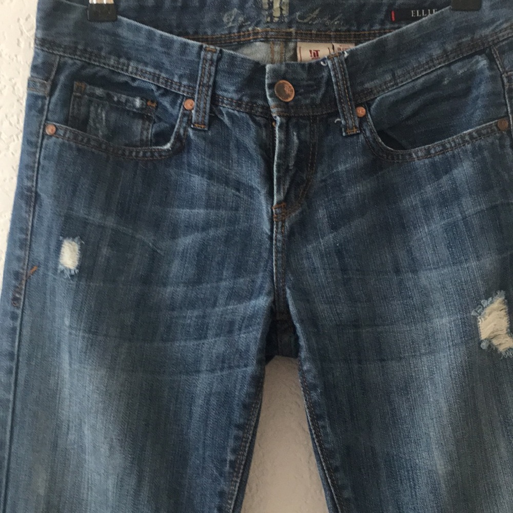 Blue jeans - Picture 2 of 3